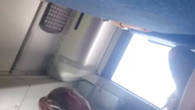 Ενηλίκων χωρίς εγγραφή  Ξανθιά μάθησης υψηλής τεχνολογίας πορνο ελληνικο βιντεο κάθεται ως μέλος της