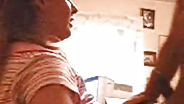 Ενηλίκων χωρίς εγγραφή  Πολυτελή ξανθιές συμμετάσχουν σε πάθος όργια βιντεο και ταινιεσ πορνο γκει με έναν αθλητή