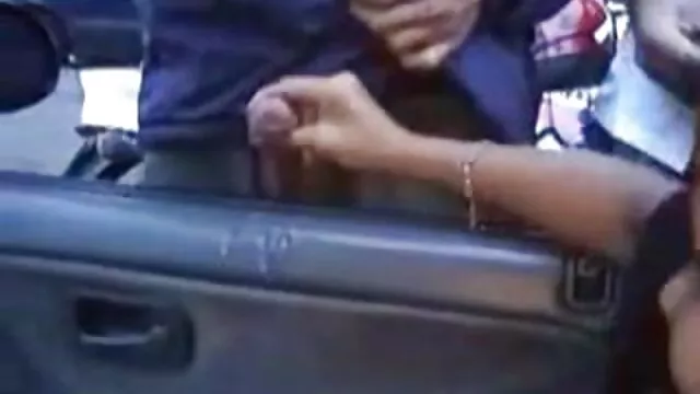 Ενηλίκων χωρίς εγγραφή  Σέξι ελληνικα βιντεο πορνο κούκλα από μια βαλίτσα