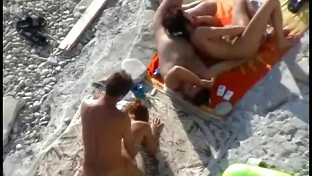 Ενηλίκων χωρίς εγγραφή  Οι μαύροι πορνο βιντεο ελευθερα παίζουν το κορίτσι όπως θέλουν